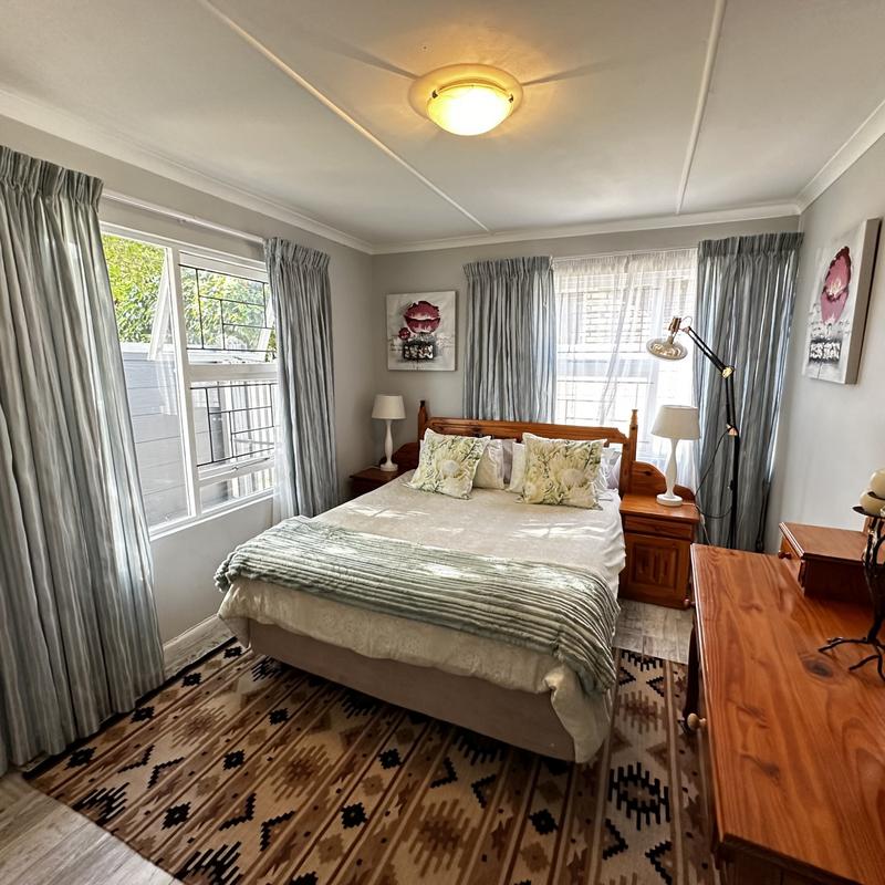 5 Bedroom Property for Sale in Reebok Western Cape